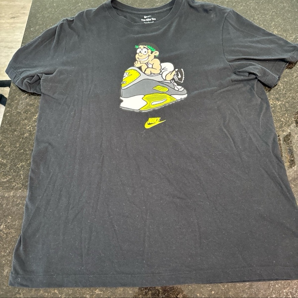Nike Men’s Tee- large
